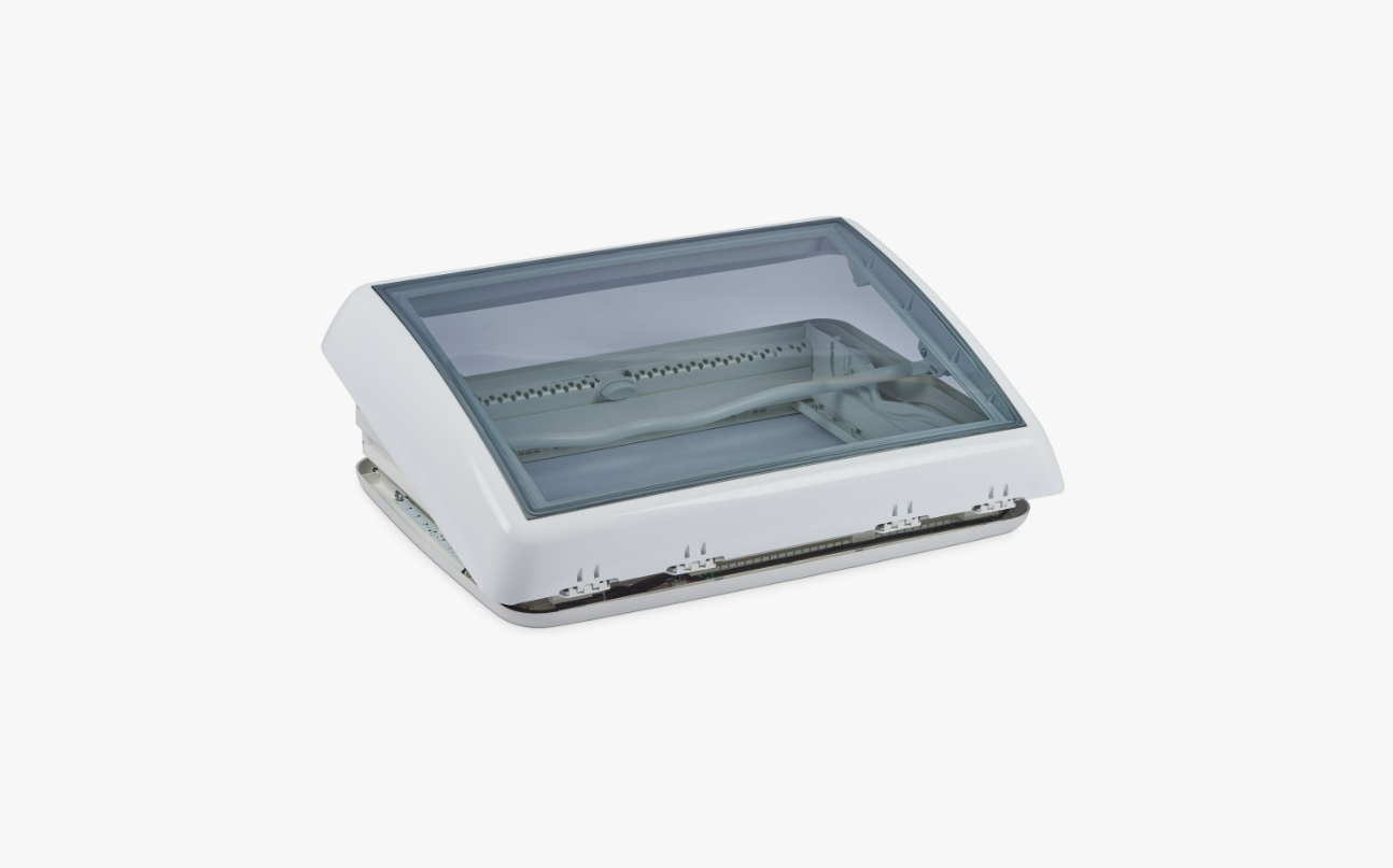 Люк крышный Dometic Midi Heki LED Skylight 700x500