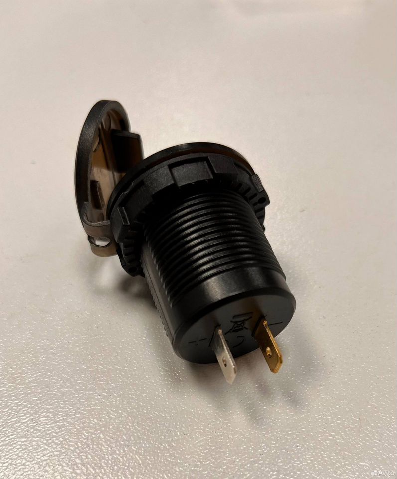 Розетка USB и Type-C для автодома